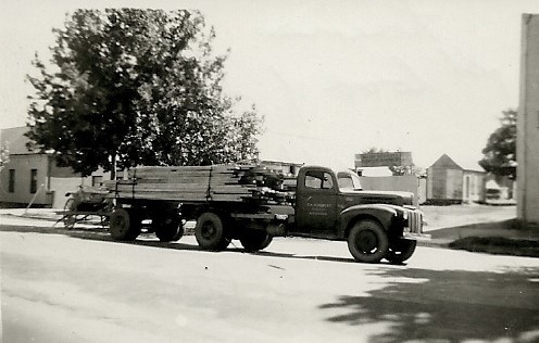1st-load-of-timber-from-mill-at-tawonga-to-Mates-Albury-1-002